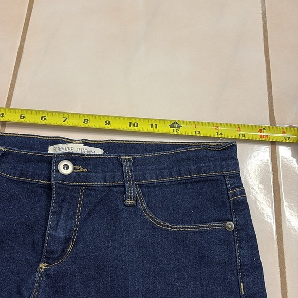 Forever 21 Dark Blue Jean Micro Shorts. Size 27 - Picture 6 of 9